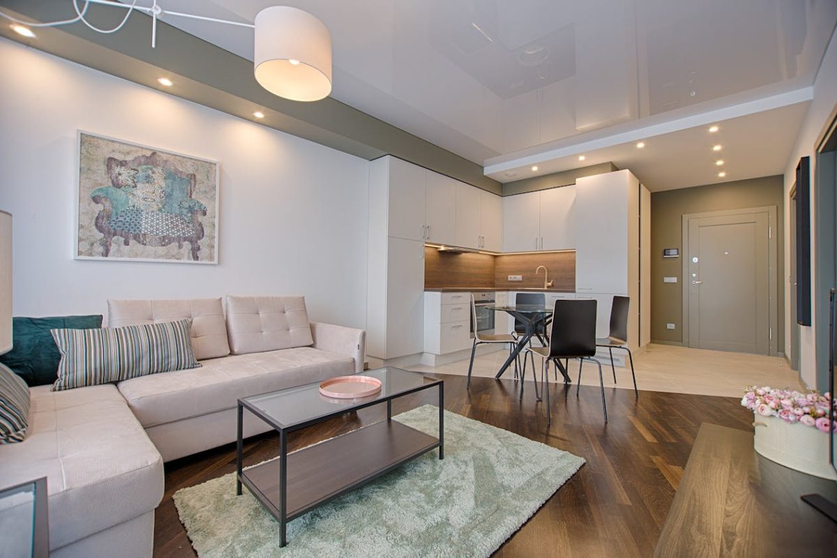 Structuur aanbrengen in je interieur met staal van vloer tot plafond ...